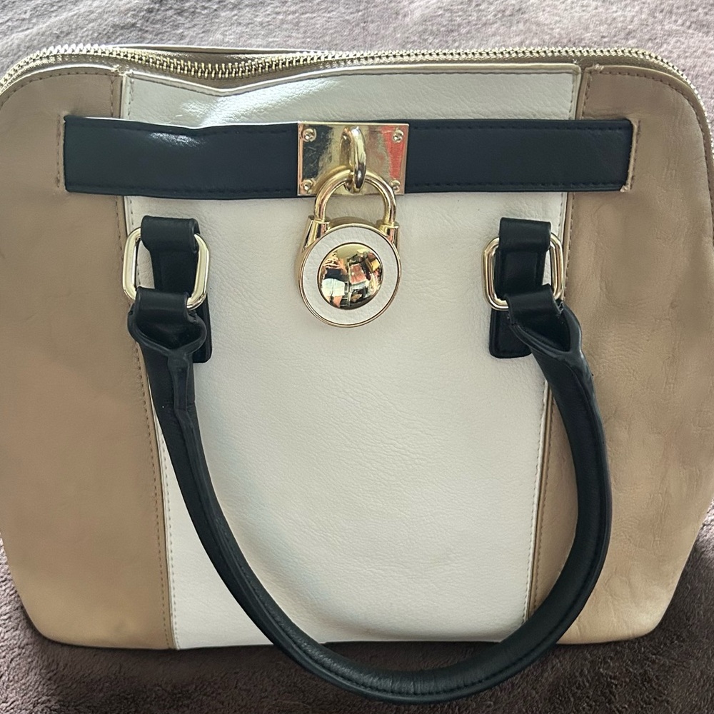 Elegant Black and Cream Handbag